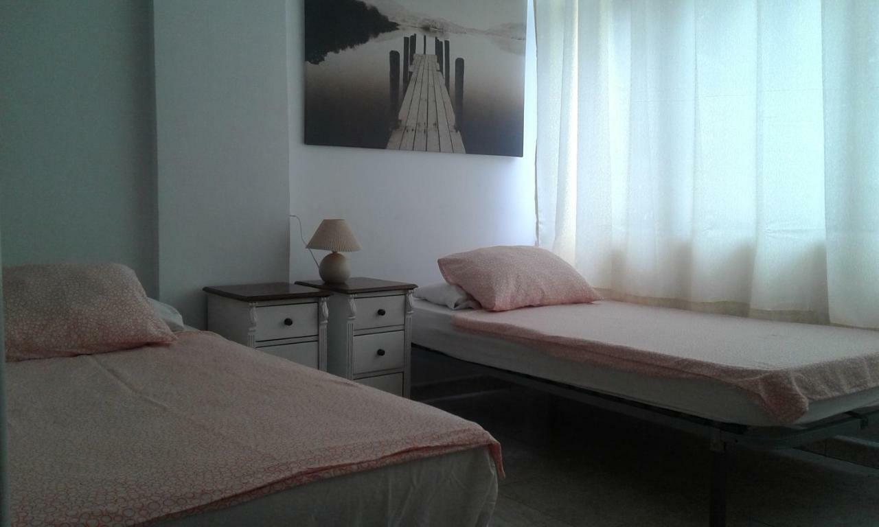 Apartment Close To Yumbo,Free Parking プラヤ・デル・イングレス エクステリア 写真